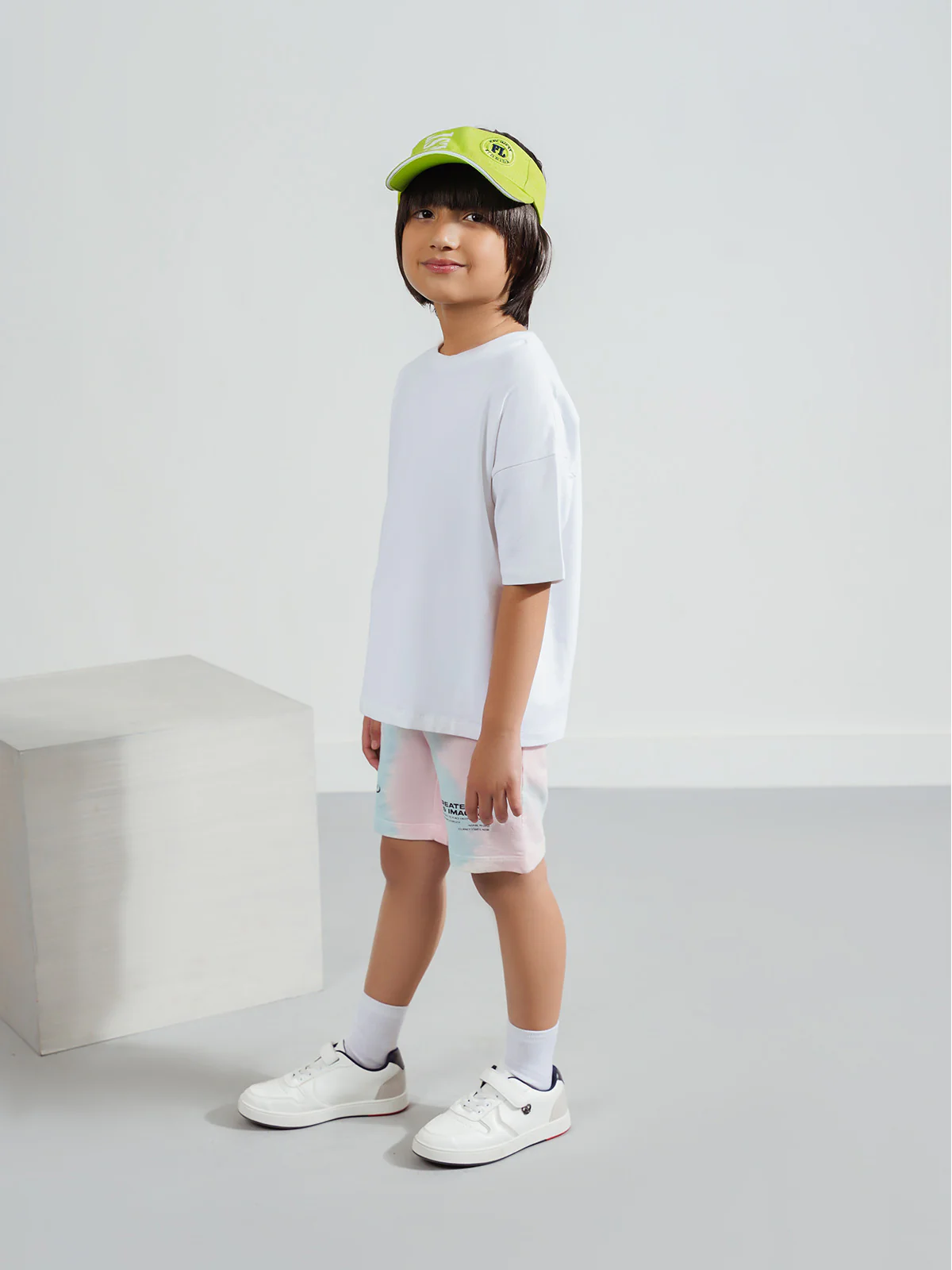 "AKEMI" Drop Shoulder Basic T-Shirt - Image 3