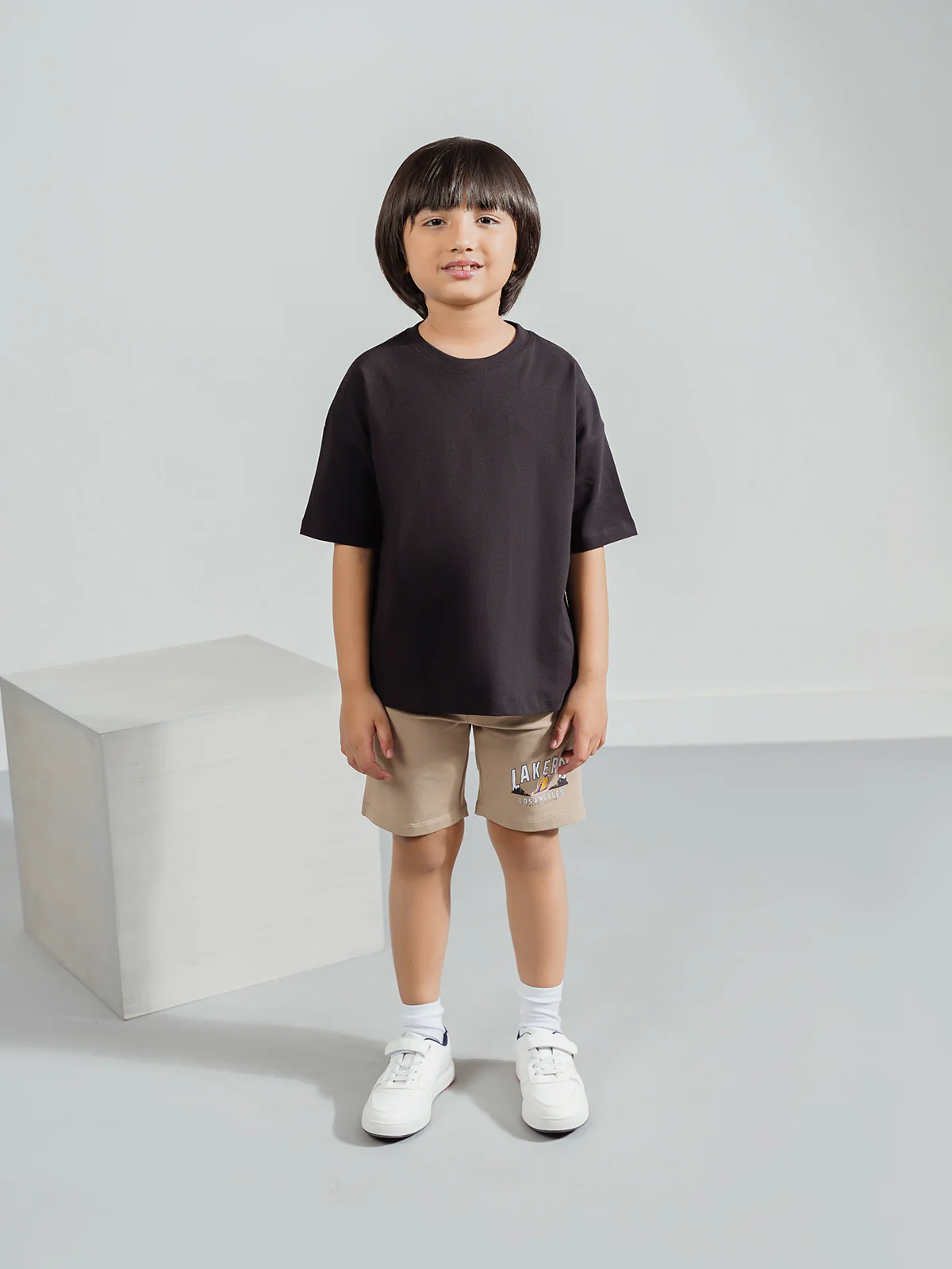 "AKEMI" Drop Shoulder Basic T-Shirt