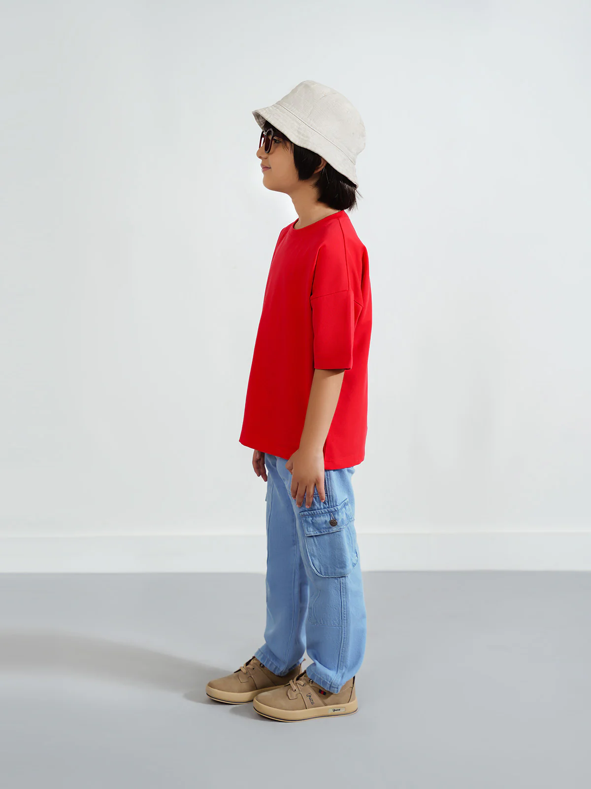 "AKEMI" Drop Shoulder Basic T-Shirt - Image 3