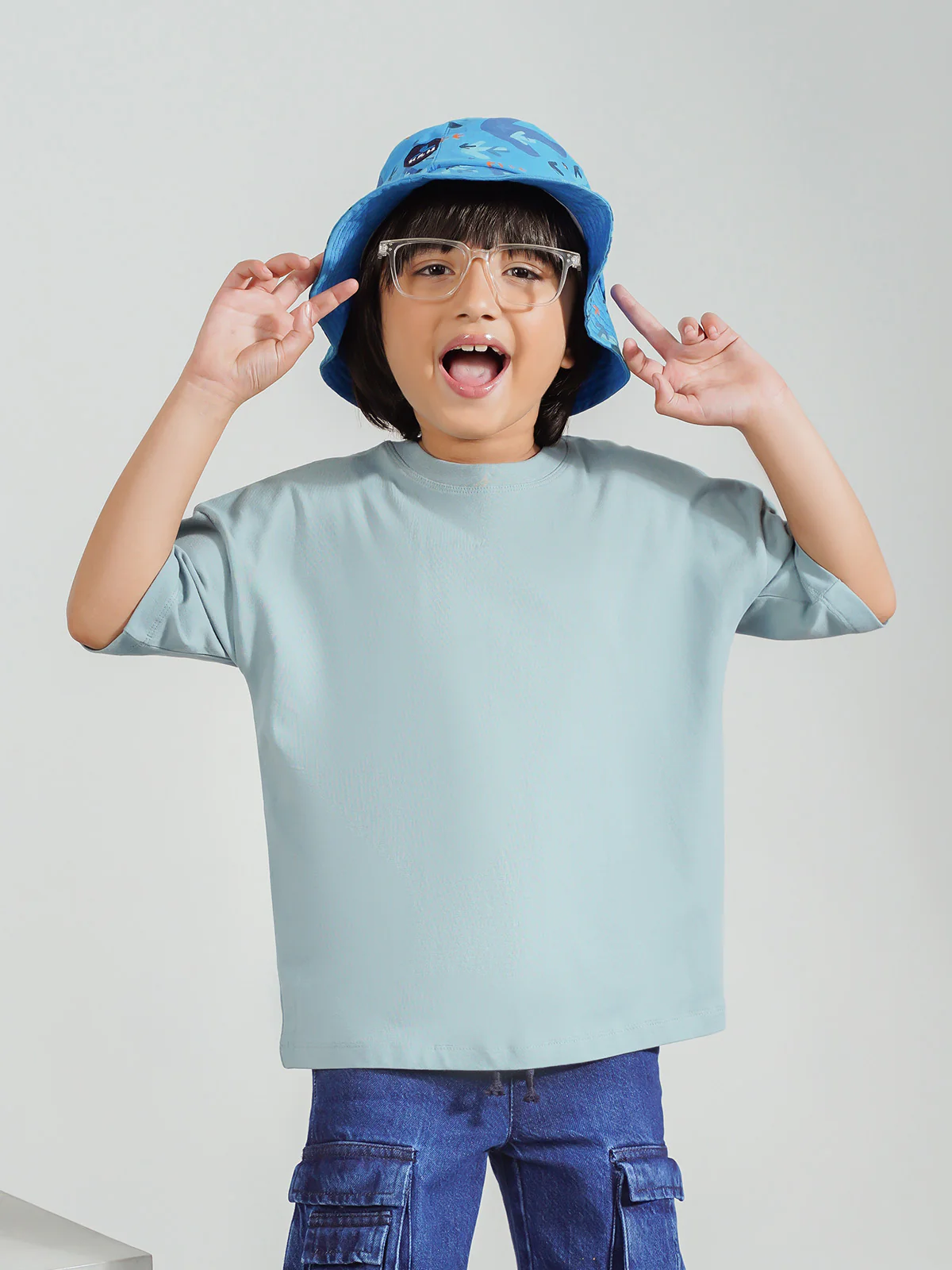 "AKEMI" Drop Shoulder Basic T-Shirt - Image 2