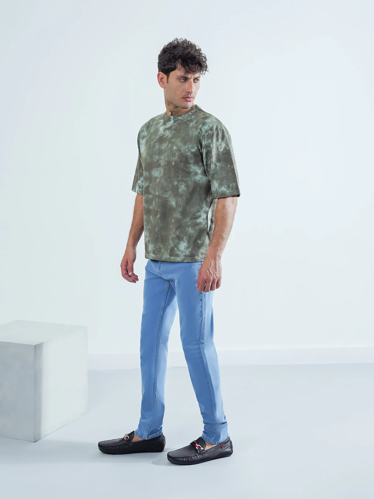 "AKIHIKO" Casual Straight-Fit Denim Jeans - Image 3