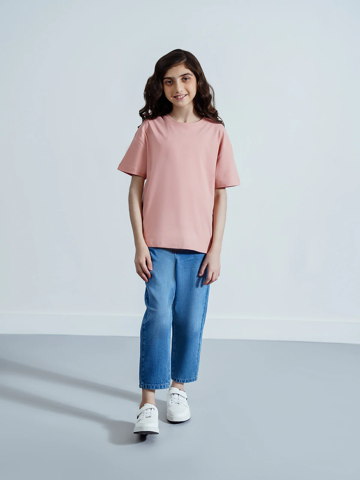 "ALIKAE" Drop Shoulder Basic T-Shirt