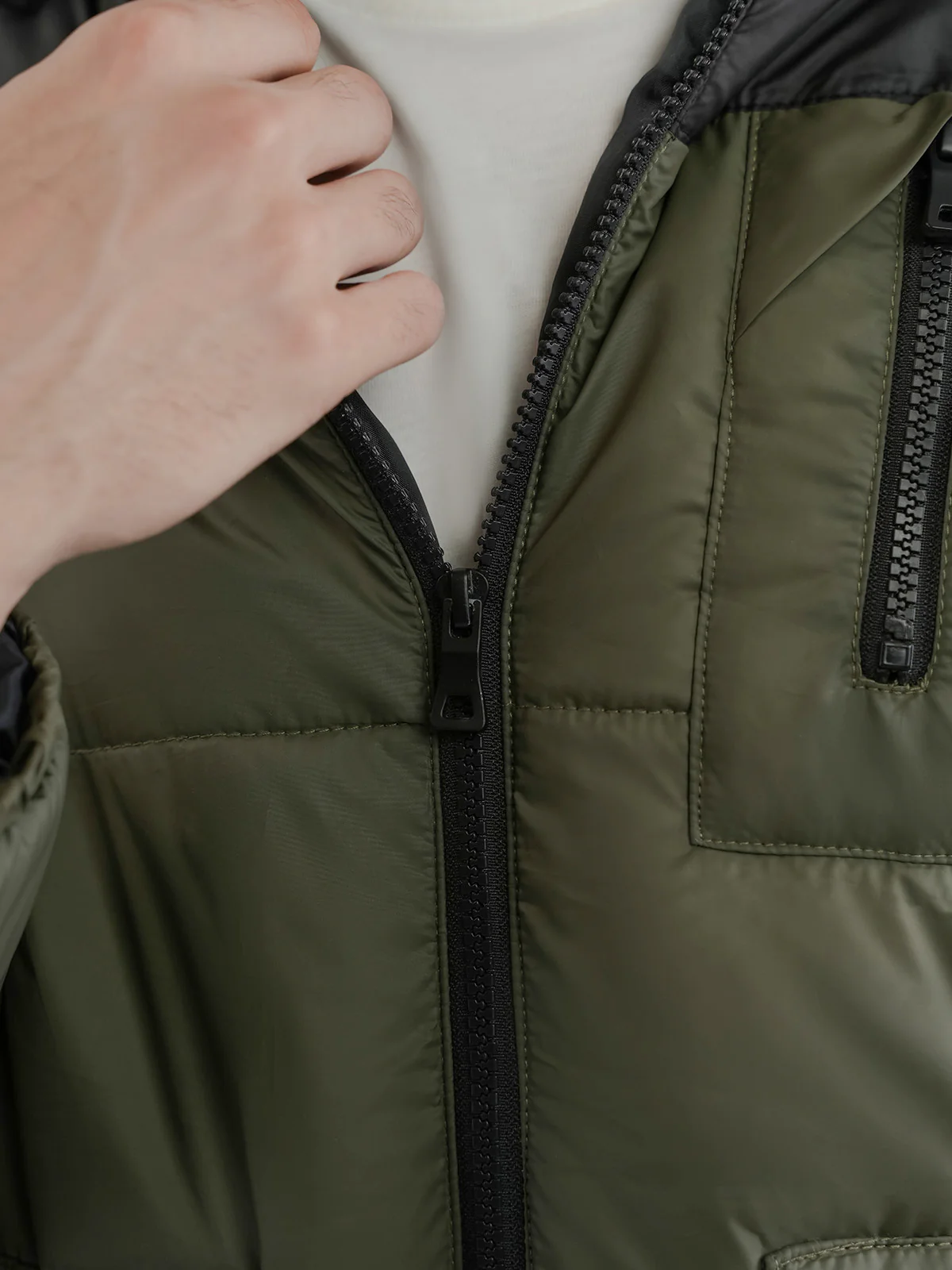 "ATHINS" Regular Fit Bubble Puffer Jacket - Image 4
