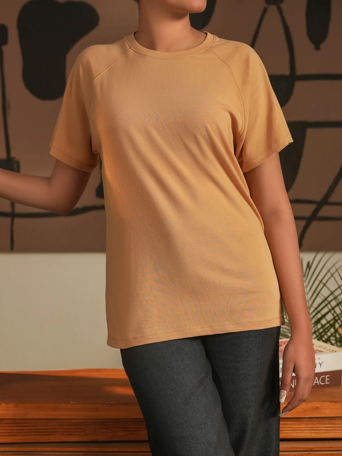 "AURELY" Cropped Raglan Sleeves T-Shirt - Image 6