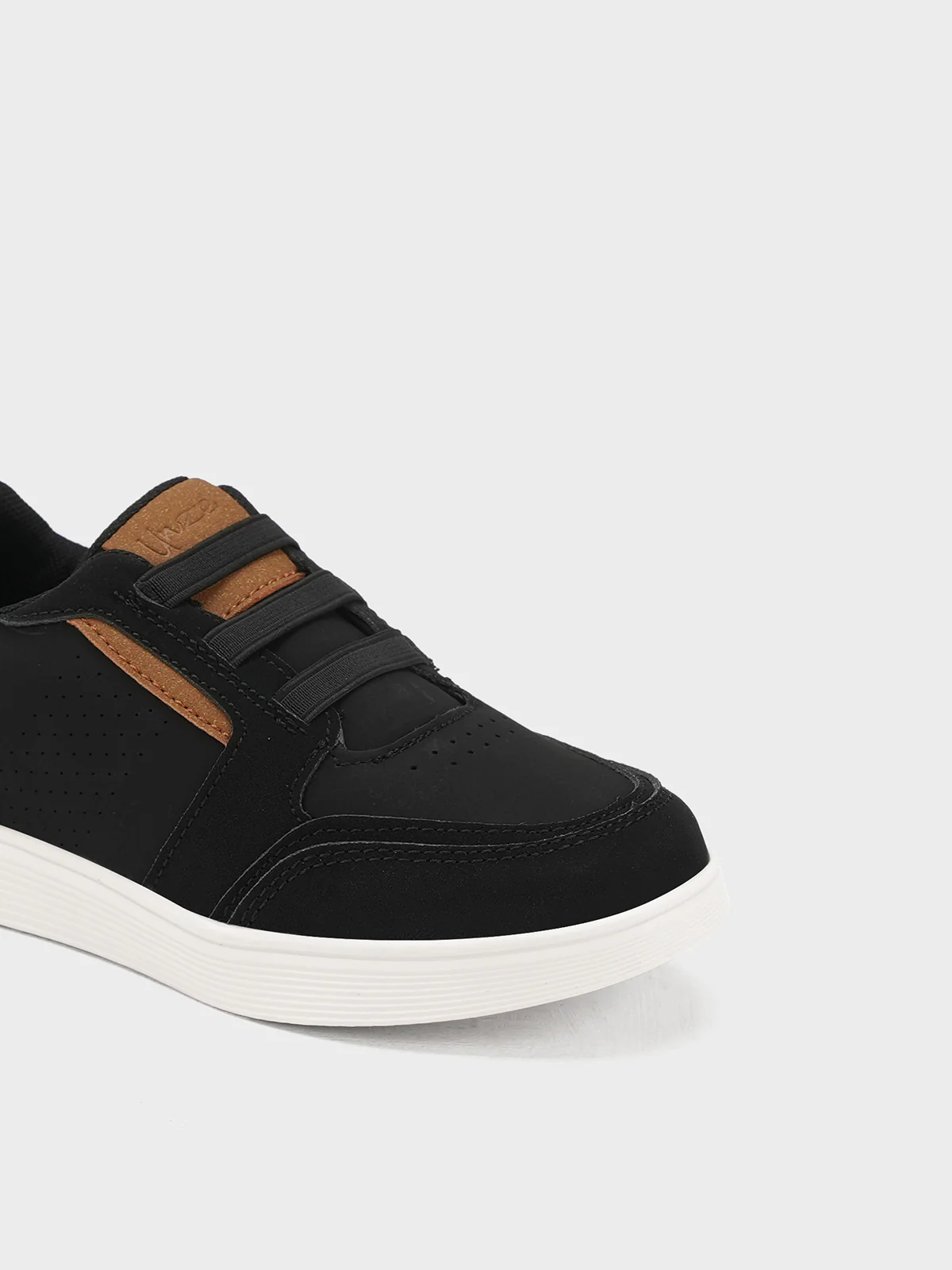 Boys "CHINUA" Comfy and Stylish Trainers - Image 4