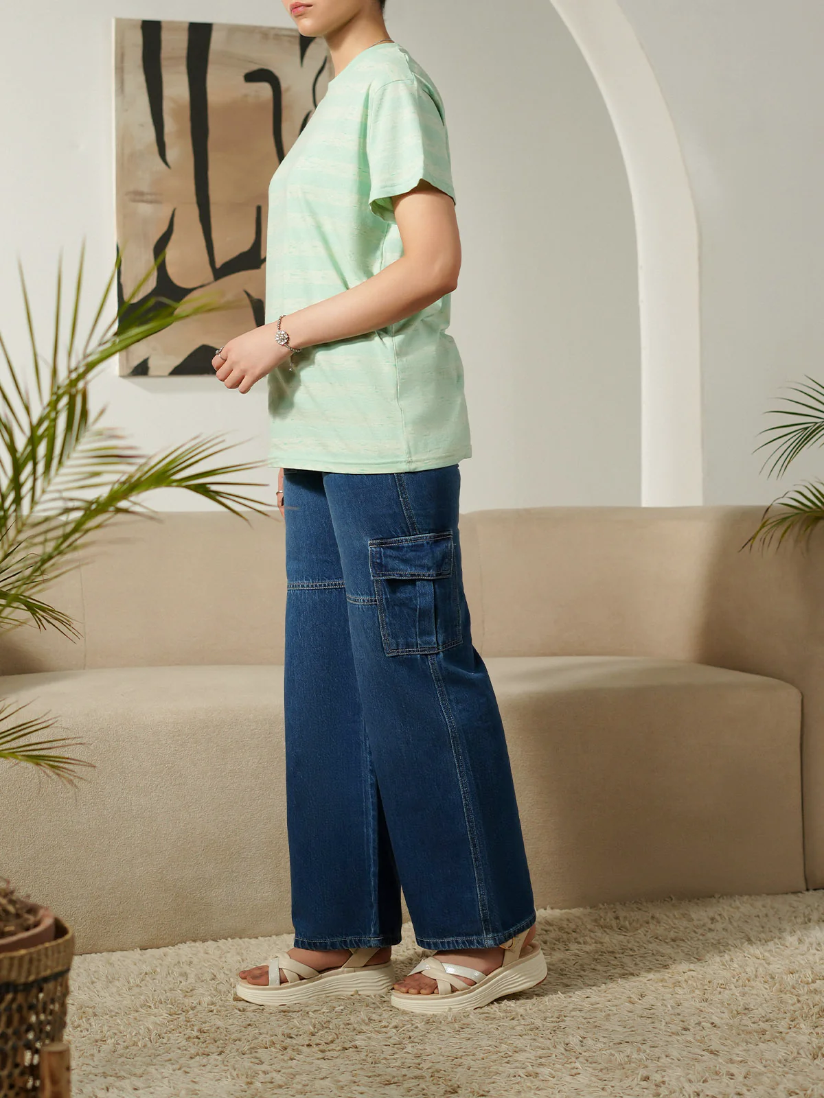 "BRYN" Cropped Regular Fit T-Shirt - Image 5