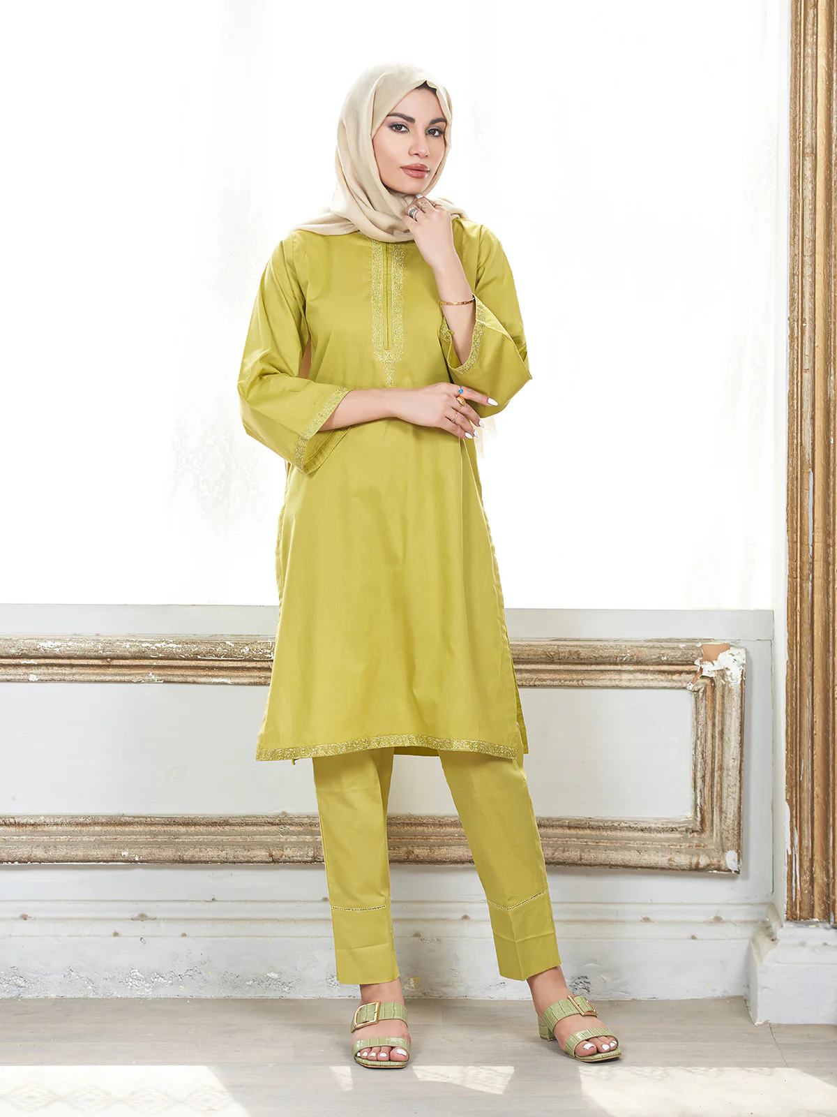"CAMREN" Casual Plain Cambric Two Piece Suit - Image 3