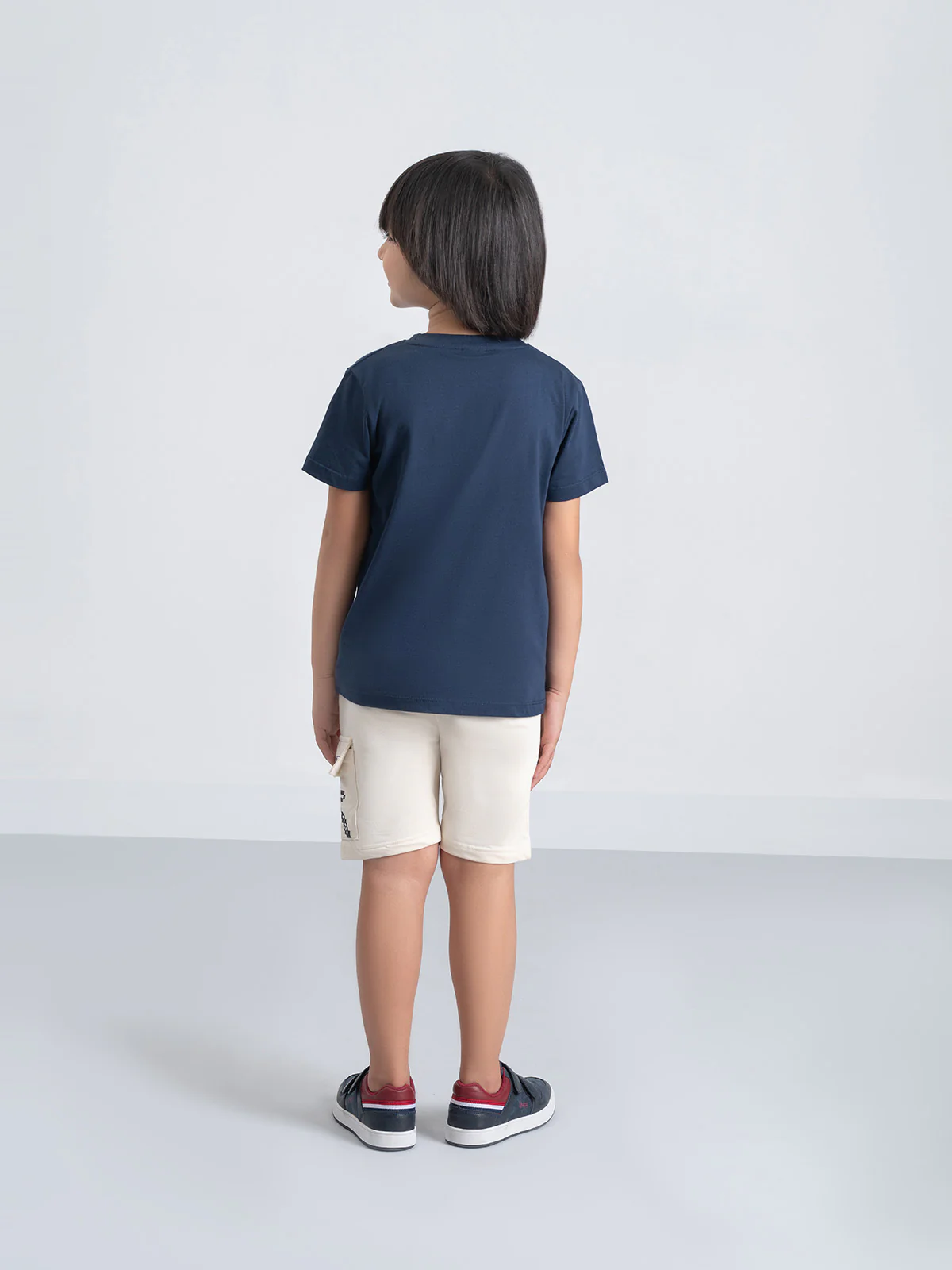 "CHIHO" Regular Fit Graphic T-Shirt - Image 4