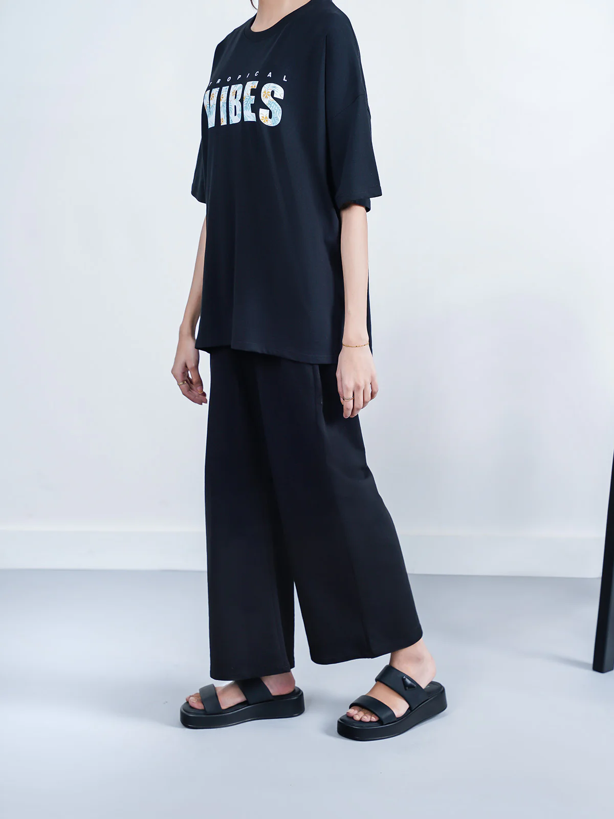 "HOLDEN" Basic Wide leg Knit Trouser - Image 4