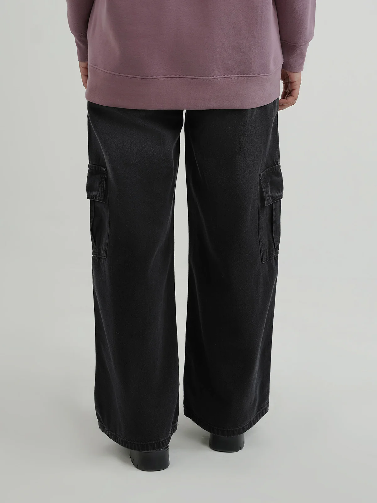 "MAIANO" Casual Cargo Fit Denim Pant - Image 4