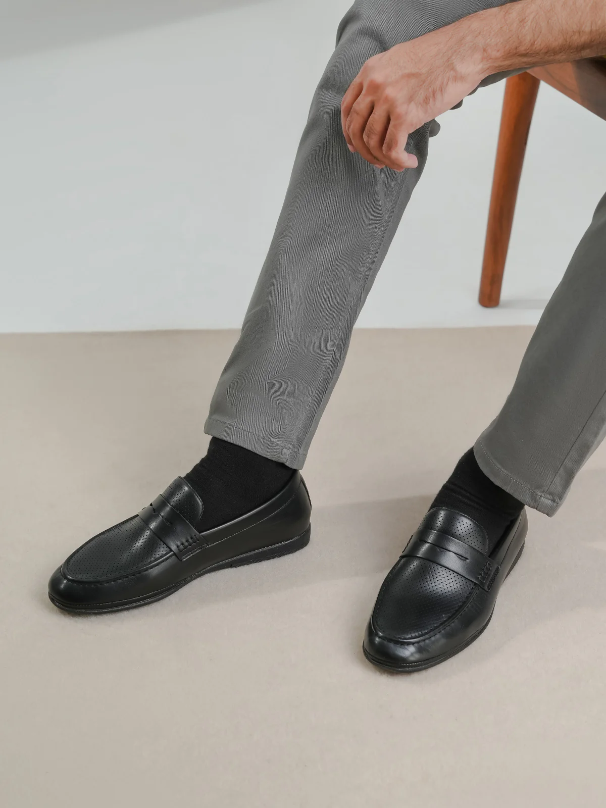 Men "ALINDA" Comfort Simple Loafers - Image 10
