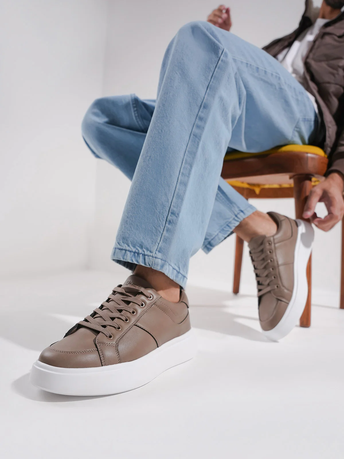 Men "DRURY" Classic Lace Up Trainers - Image 3