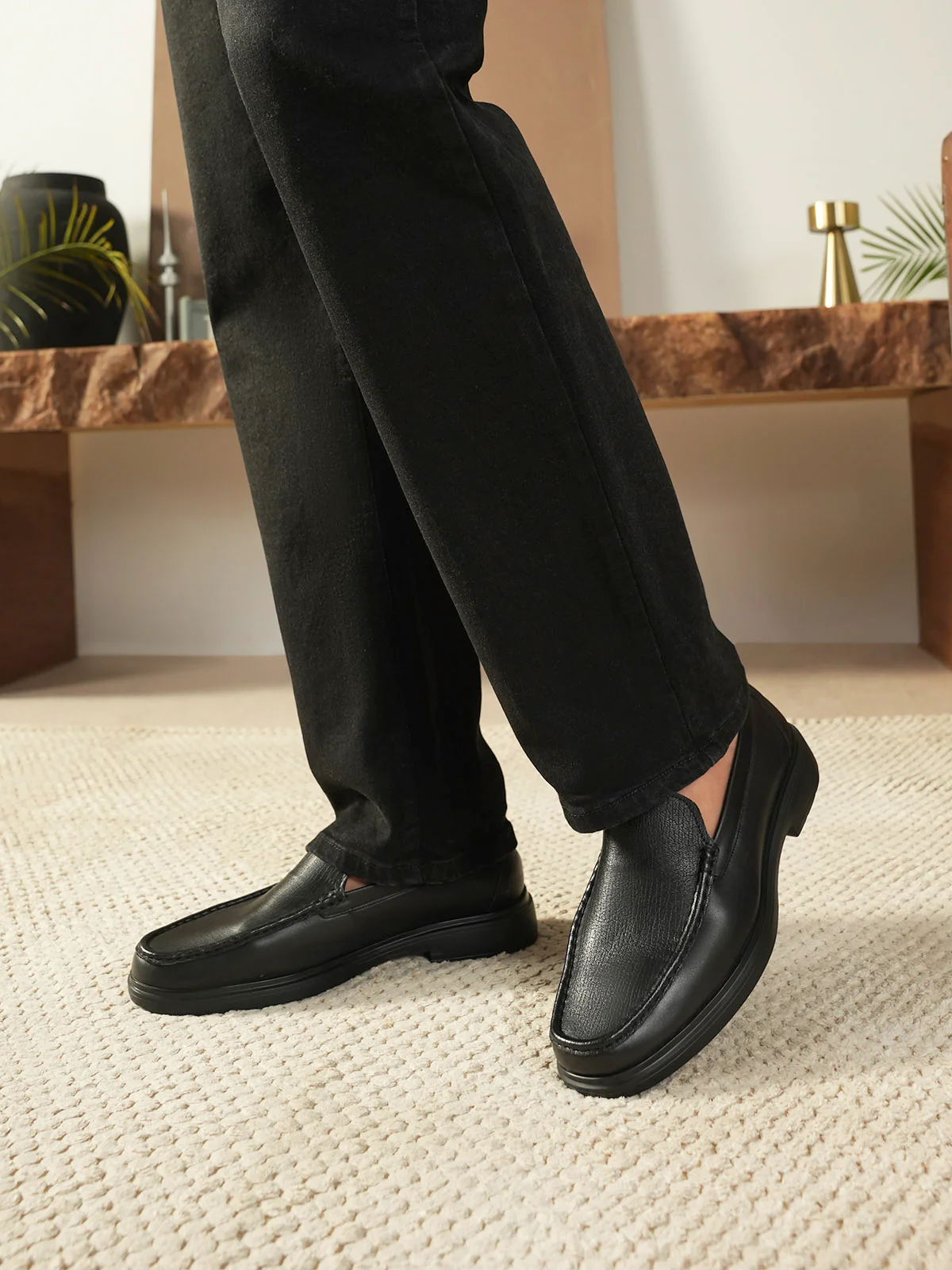 Men "HULDA" Easy to Wear Leather Formals