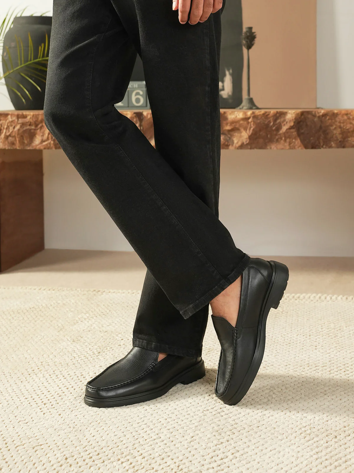 Men "HULDA" Easy to Wear Leather Formals - Image 6