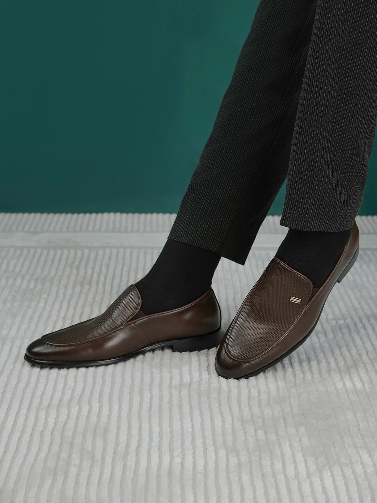 Men "MELORA" Textured Leather Formal Shoes