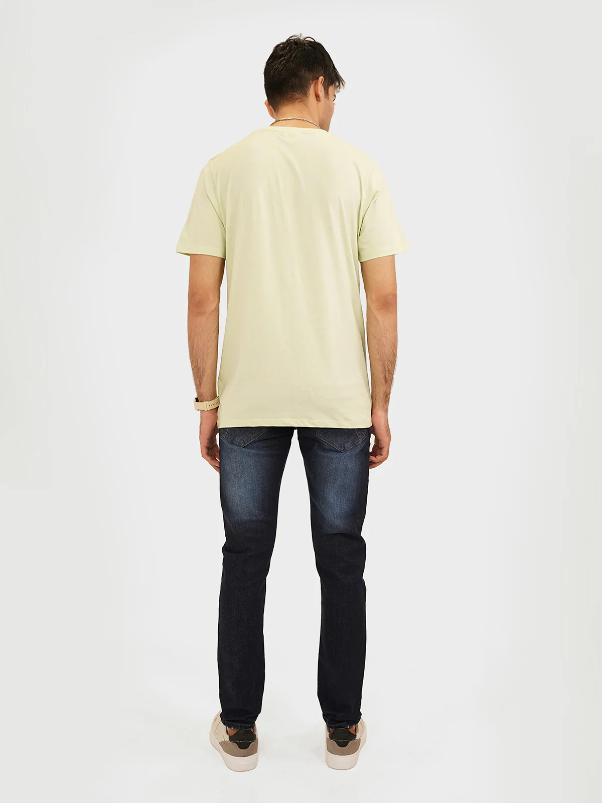 Mens "AKIVA" Plain Regular Fit T-Shirt - Image 4