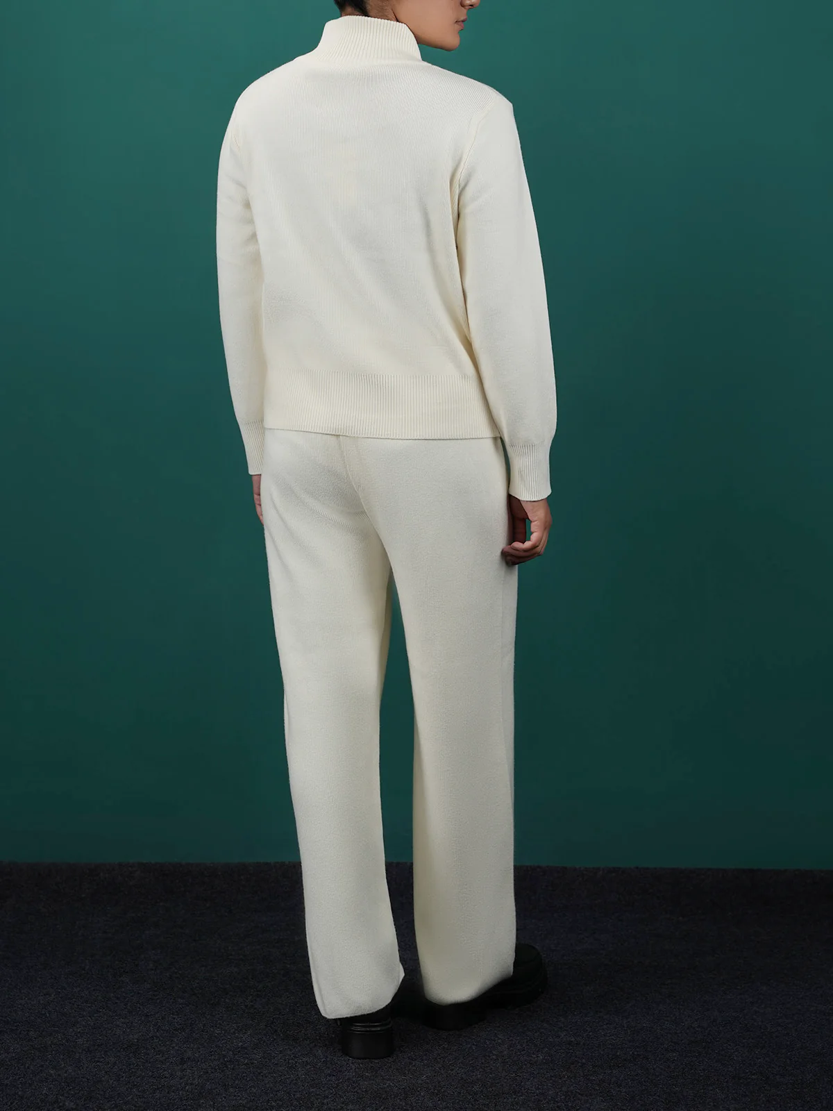 "NICHOLS" Super Cozy Regular Fit Co-Ord Set - Image 6