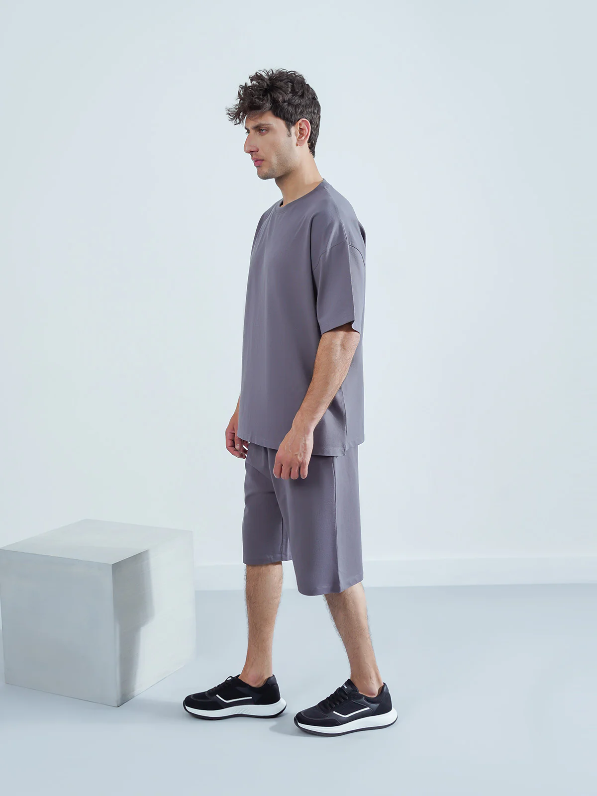 "NSOMI" Comfortable Regular Short - Image 2