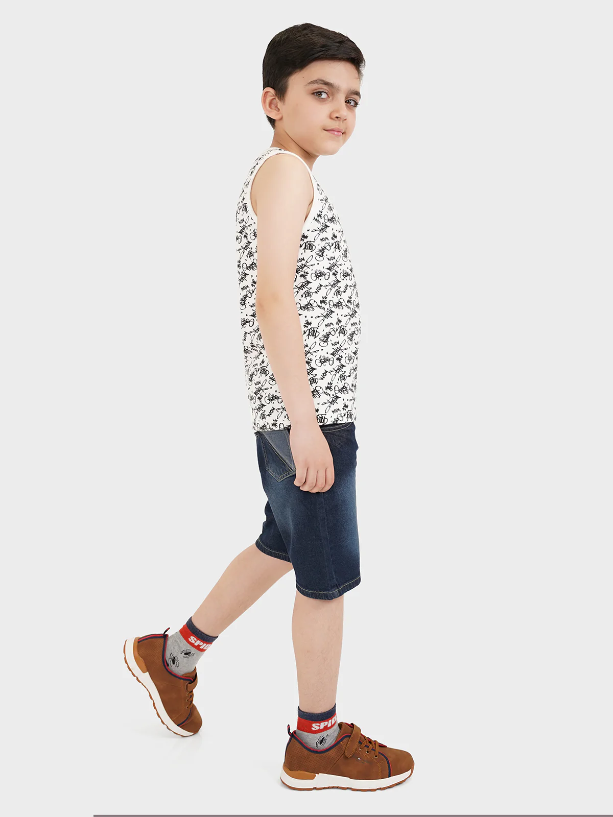 "SOKOL" Casual Denim Shorts - Image 3