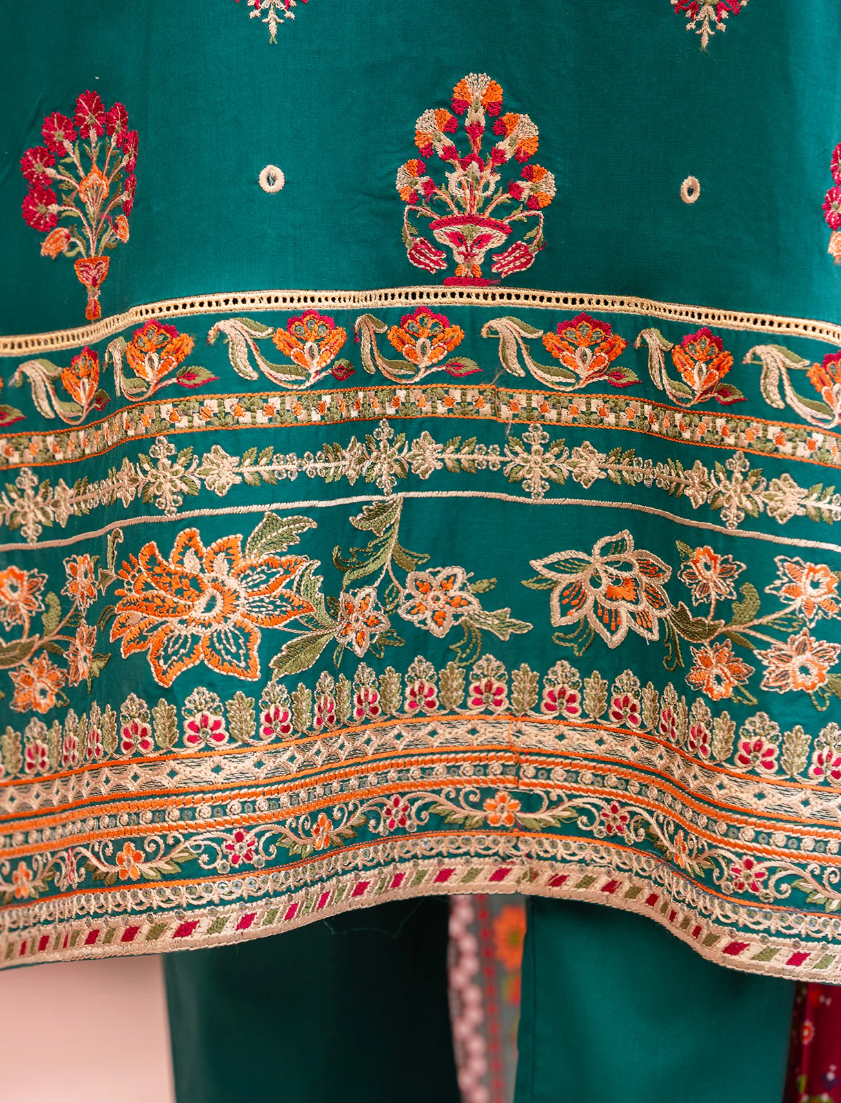 "CARIA" Embellished Lawn Two Piece Suit - Image 4