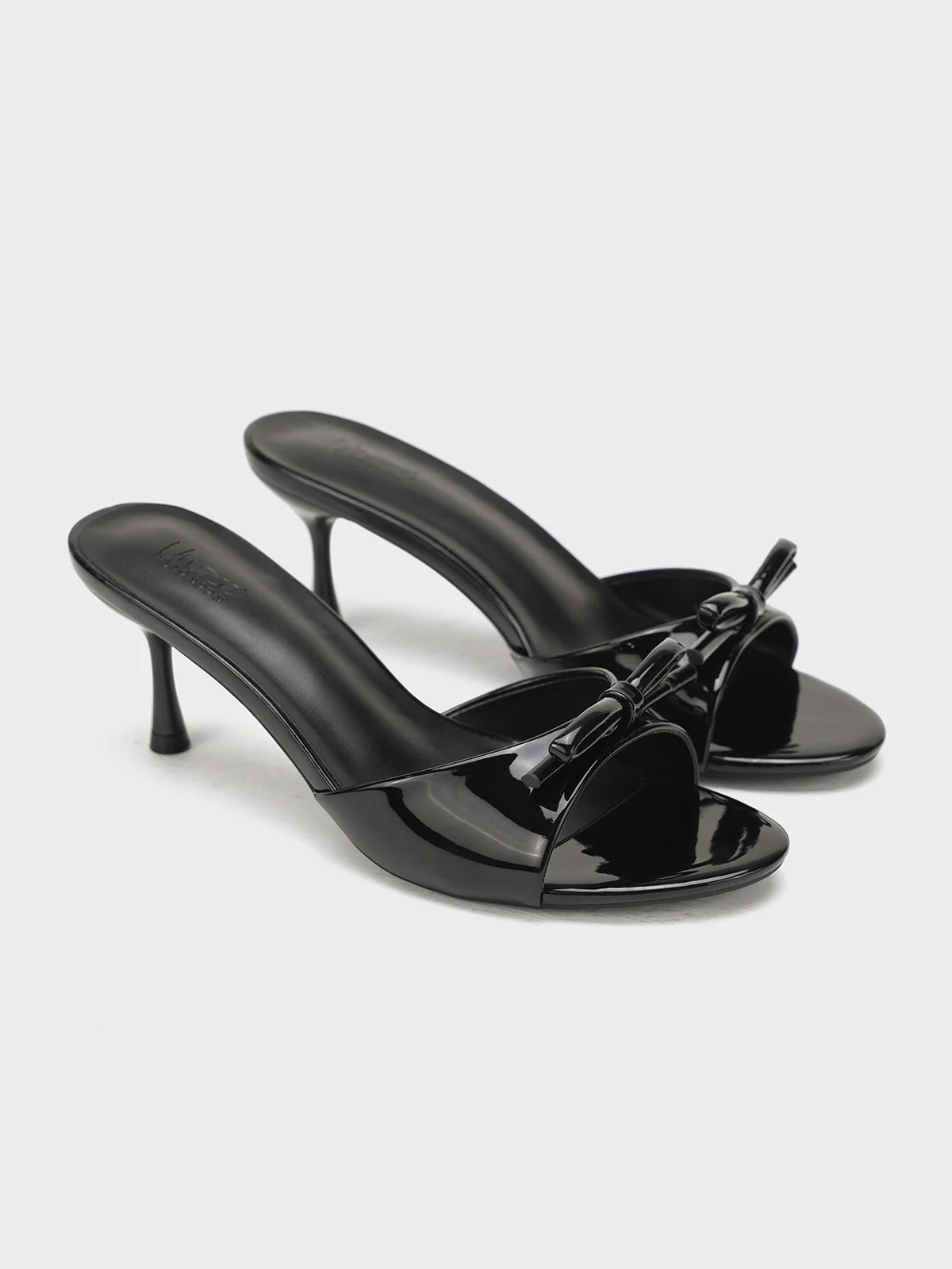 Women "HAVOC" Glossy Slip On Sandals - Image 3
