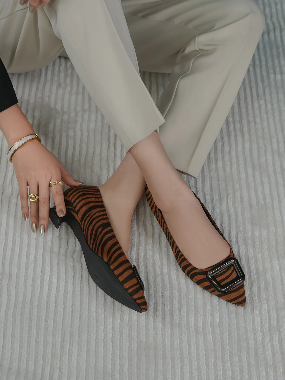 Women "HENDRIK" Elegant Comfort Court Shoes