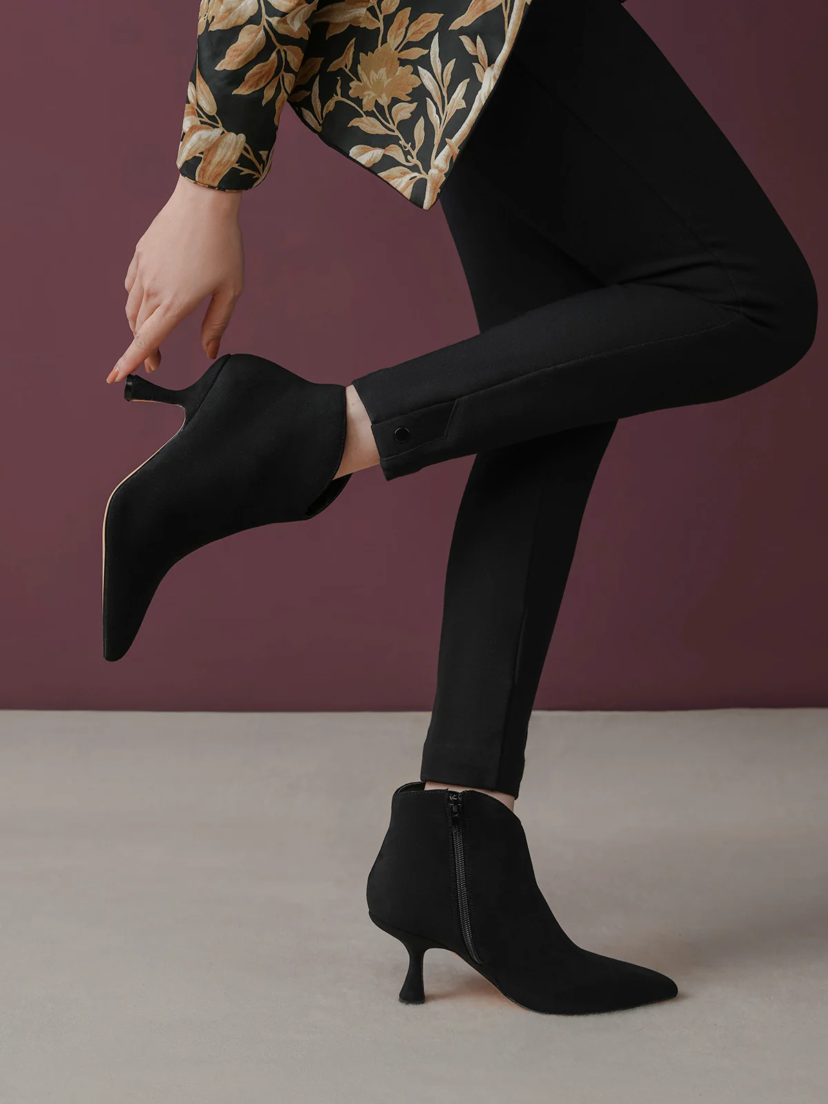 Women "JAYDEN" Stylish Zipper Boots - Image 3