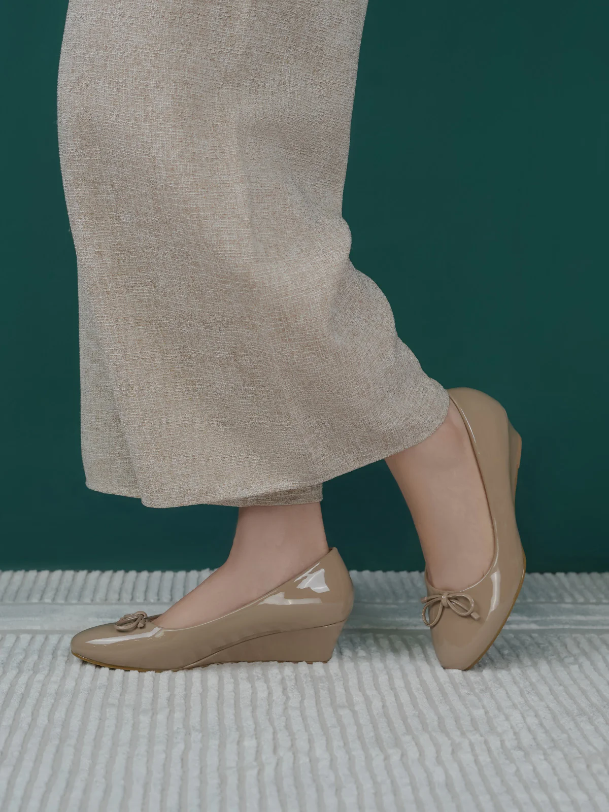 Women "KANELO" Comfortable Wedge Courts
