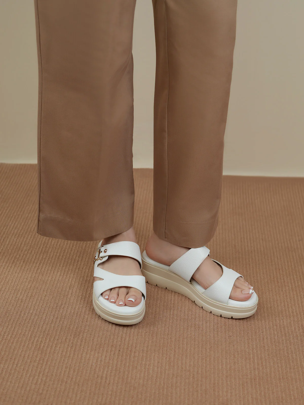 Women "MARIKE" Comfort Slippers - Image 6