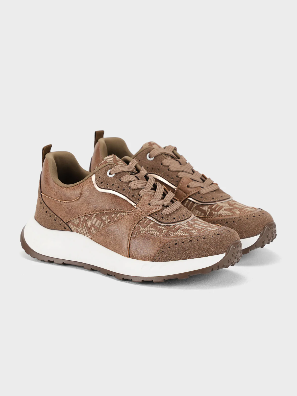 Women "MARISA" Lightweight Trainer - Image 2