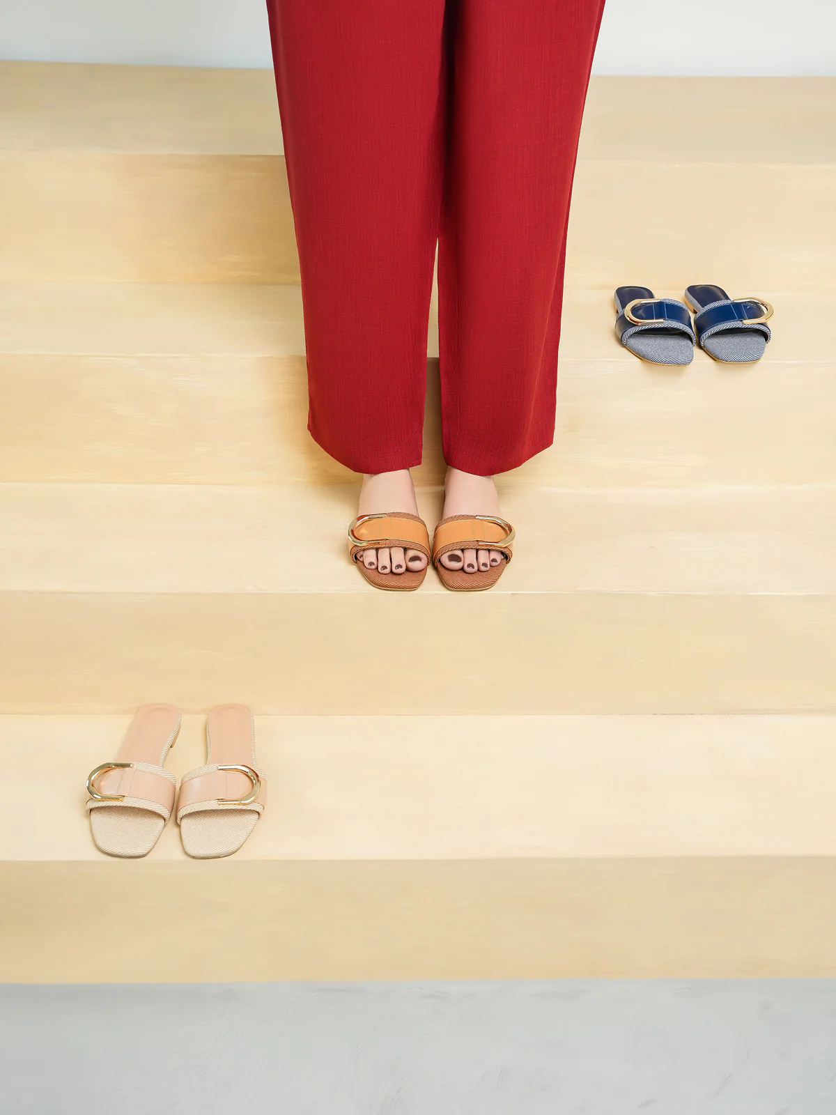 Women "MATTEO" Buckled Detailing Slippers - Image 3
