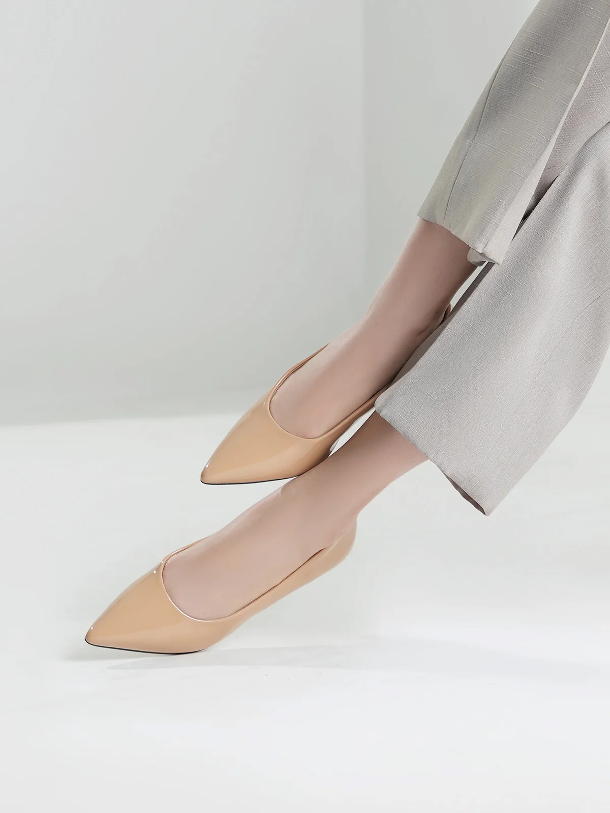 Women "RENSKE" Casual Pointed Toe Court Shoes - Image 6