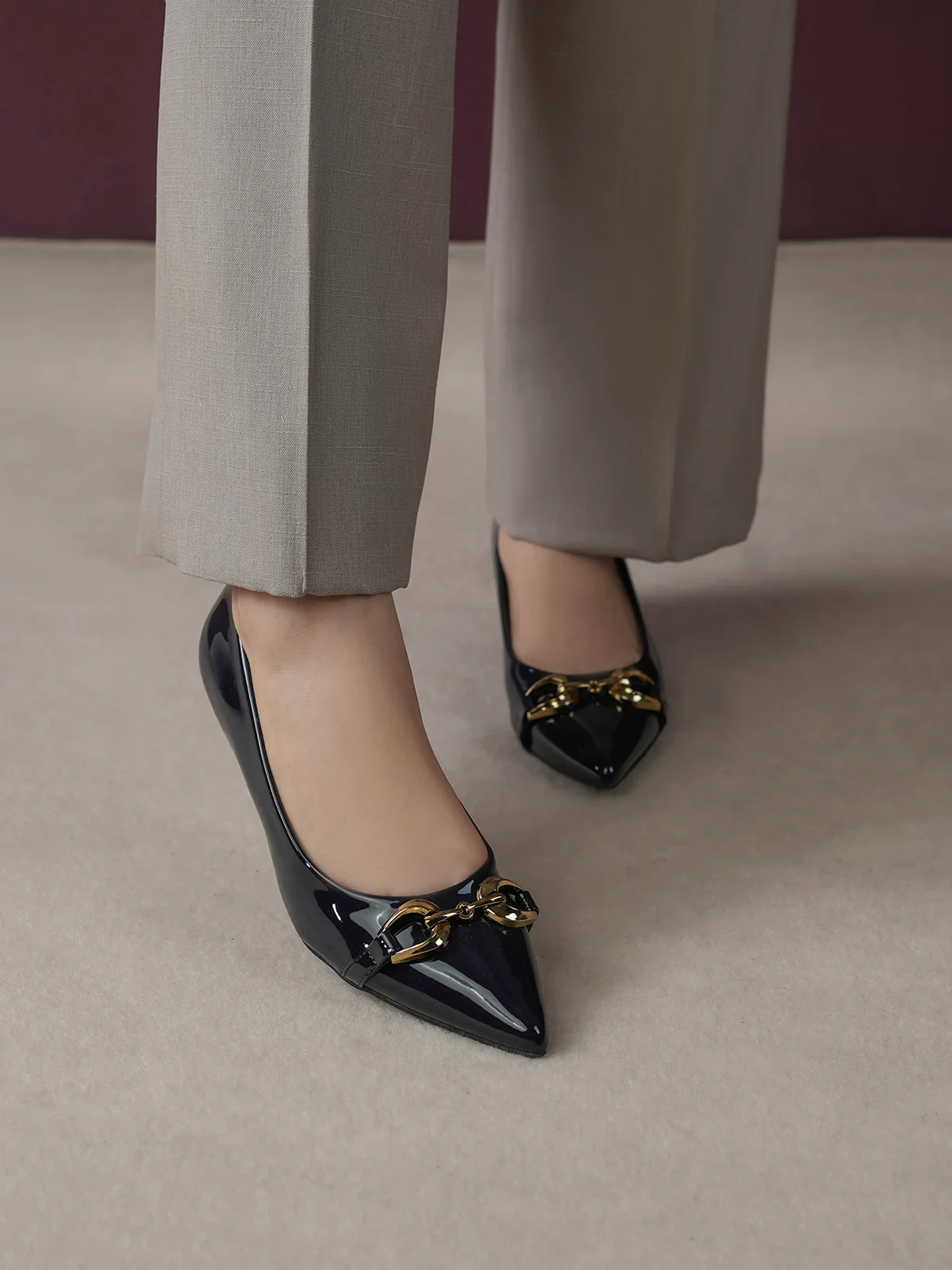 Women "TAURED" Causal Smooth Courts - Image 10