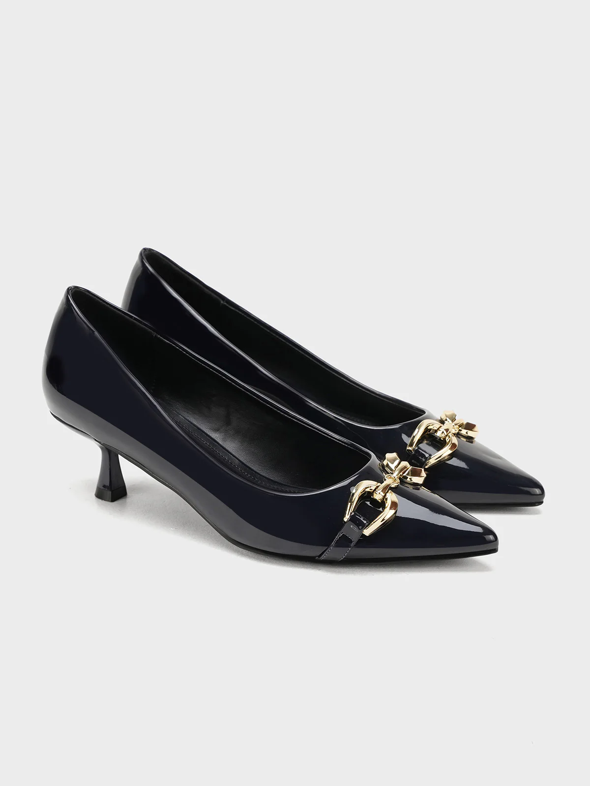 Women "TAURED" Causal Smooth Courts - Image 4
