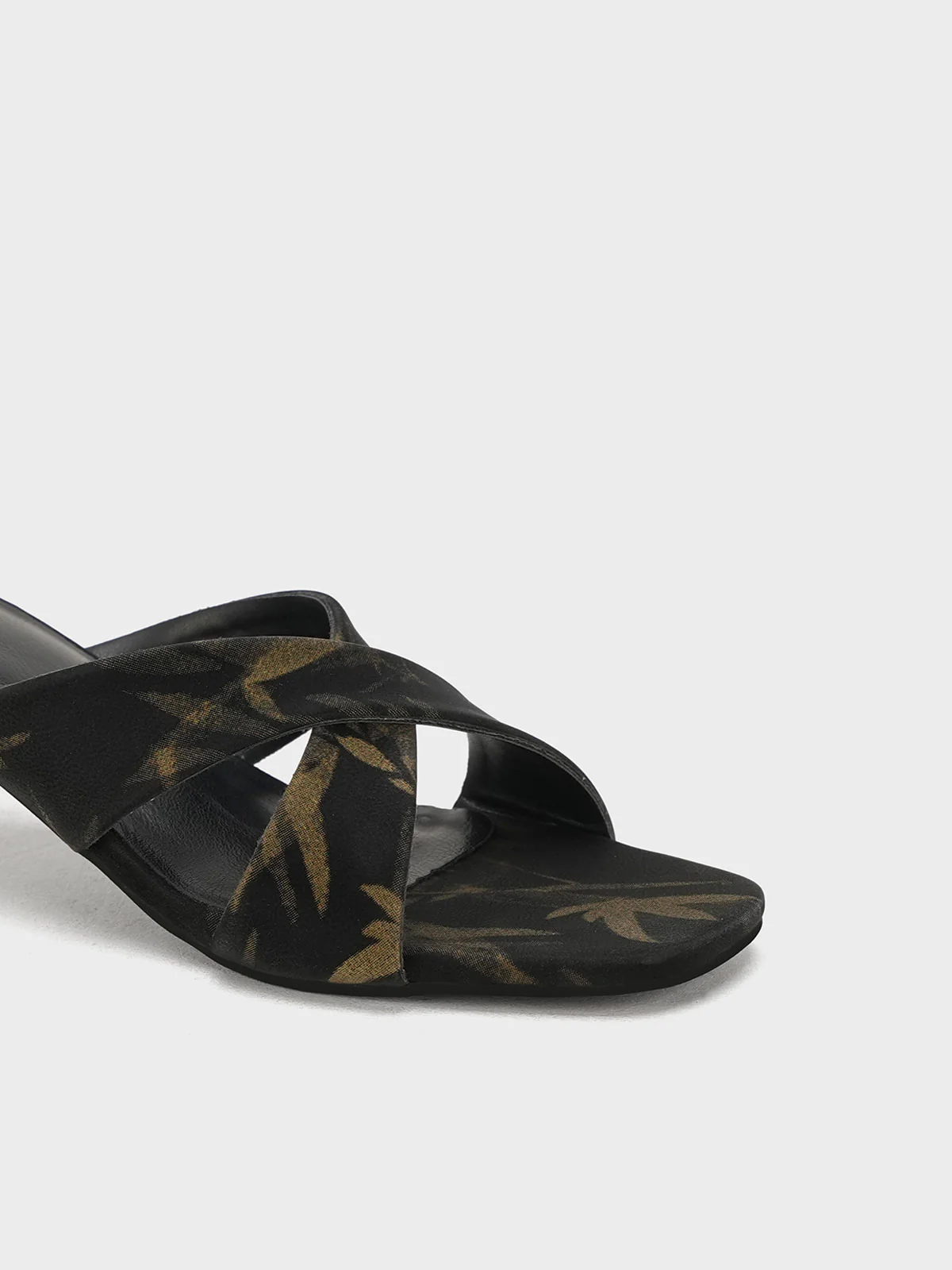 Women "ZERLINA" Slip On Sandals - Image 4