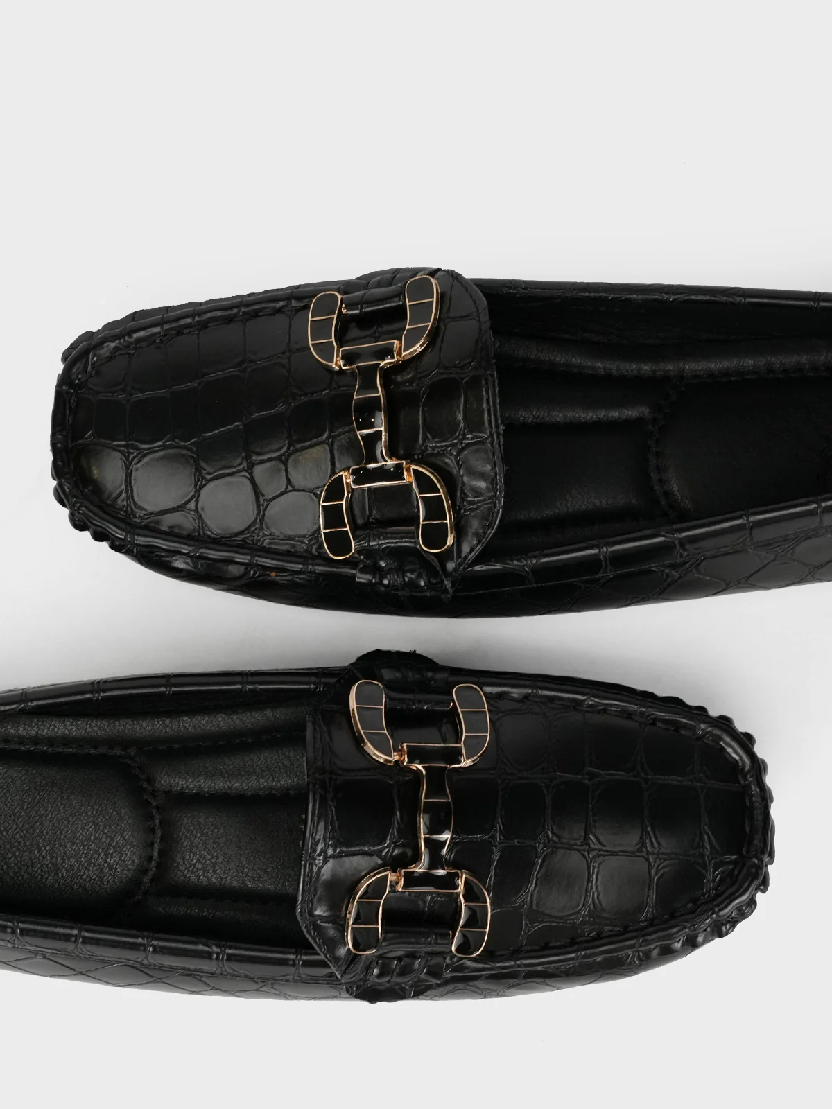 Womens "ARLOWE" Textured Comfy Moccasins - Image 4