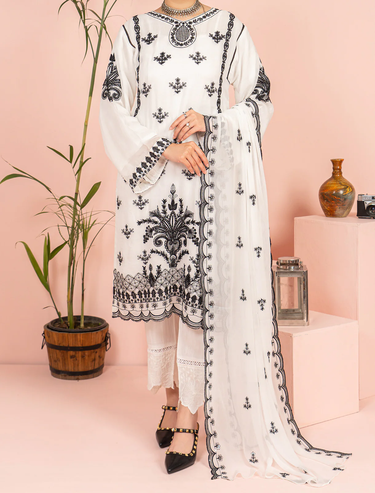 Womens "AZAR" Embriodered Chiffon Two Piece Suit