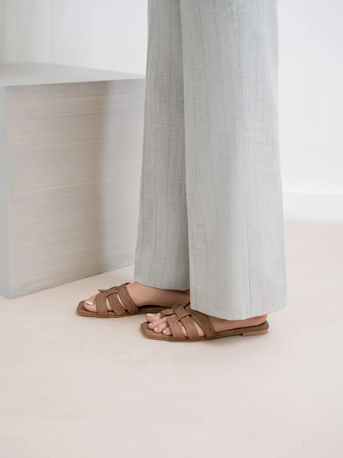 Women's "EILEEN" Casual Flat Slippers - Image 6
