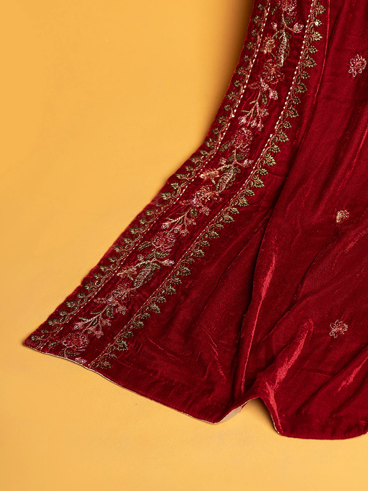 Womens "JEDD" Velvet Embroidery Shawl - Image 3