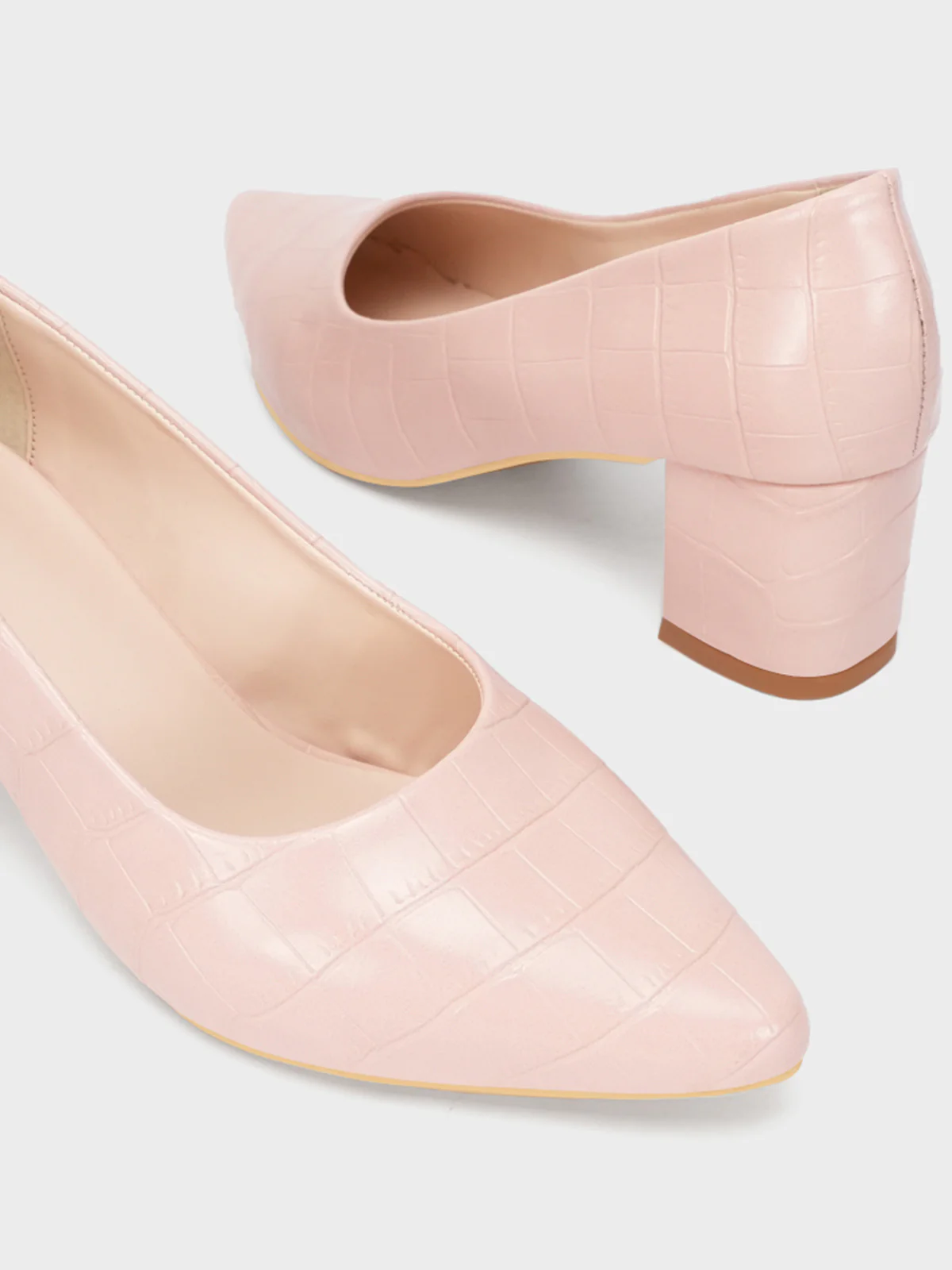 Women's "KIENNA" Textured Block Heel Courts - Image 4
