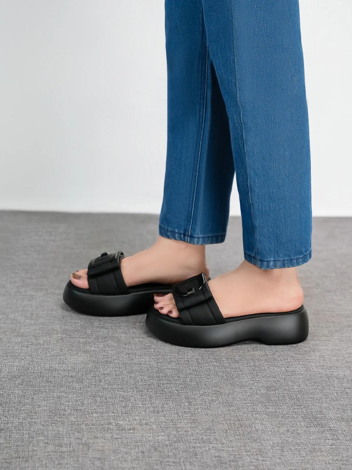 Womens "QINZI" Comfy Causal Slippers - Image 6